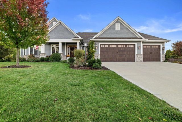 5913 Carriage Hills DRIVE, Racine, WI 53406