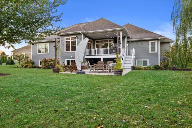 5913 Carriage Hills DRIVE, Racine, WI 53406