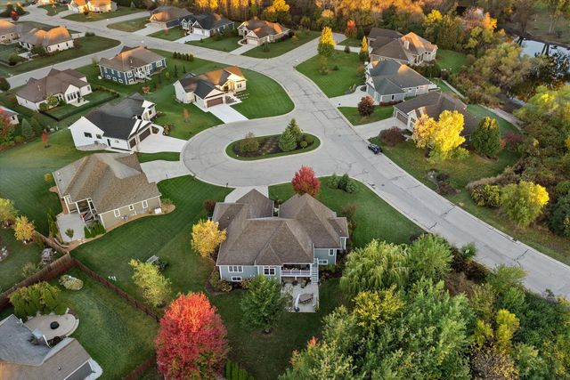 5913 Carriage Hills DRIVE, Racine, WI 53406