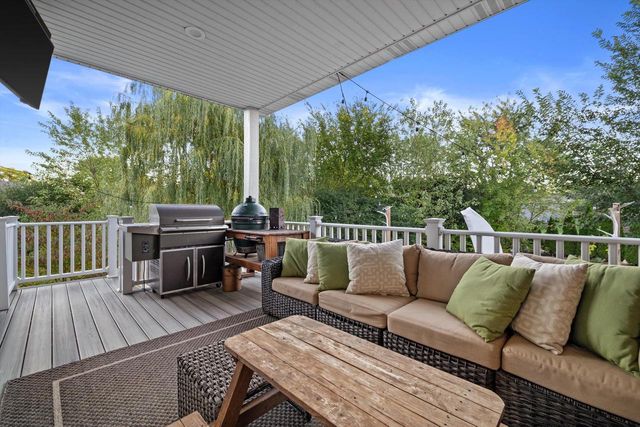 5913 Carriage Hills DRIVE, Racine, WI 53406