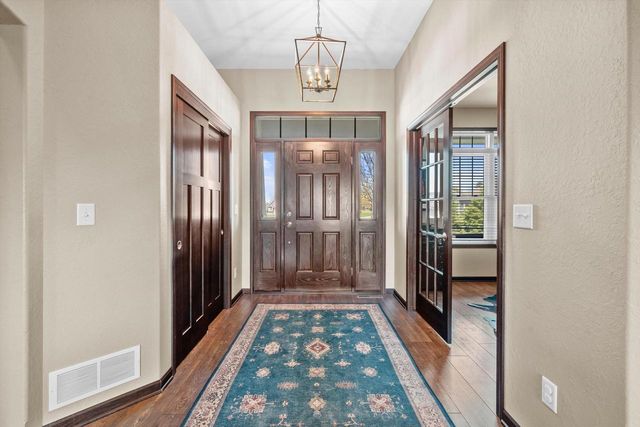 5913 Carriage Hills DRIVE, Racine, WI 53406
