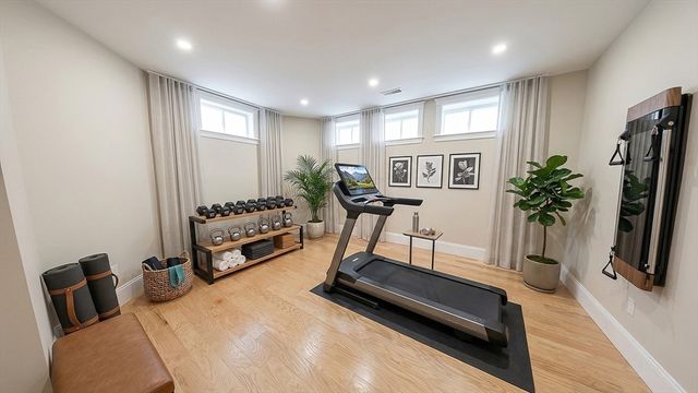 42 Parsons St TH, Newton, MA 02465