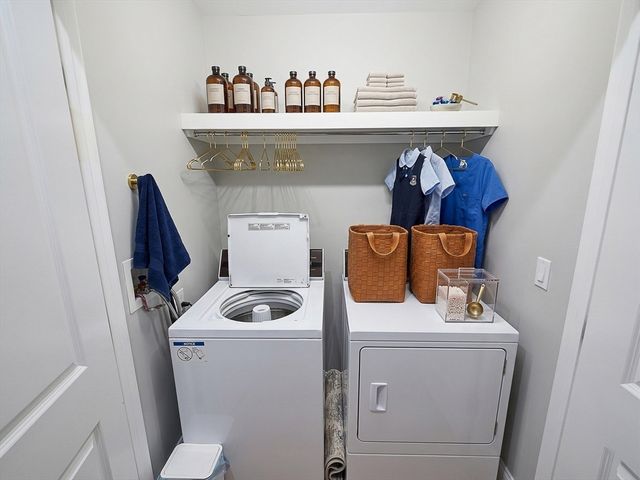 42 Parsons St TH, Newton, MA 02465