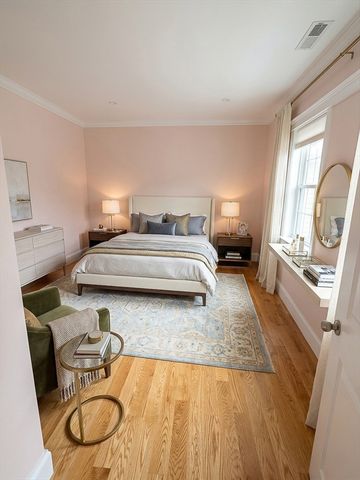 42 Parsons St TH, Newton, MA 02465
