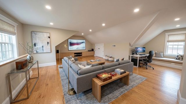 42 Parsons St TH, Newton, MA 02465
