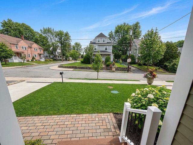 42 Parsons St TH, Newton, MA 02465