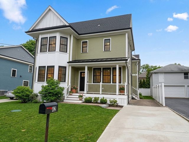 42 Parsons St TH, Newton, MA 02465