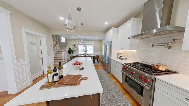 42 Parsons St TH, Newton, MA 02465