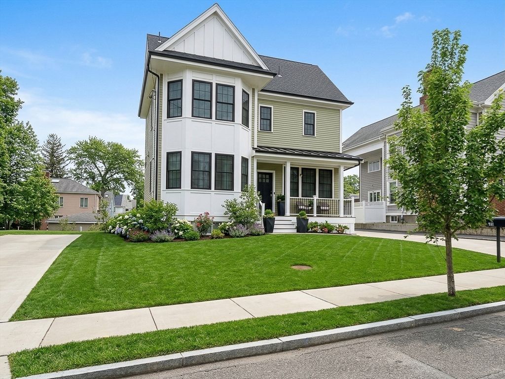 42 Parsons St TH, Newton, MA 02465