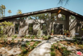 2542 Santa Rosa Avenue, Altadena, CA 91001