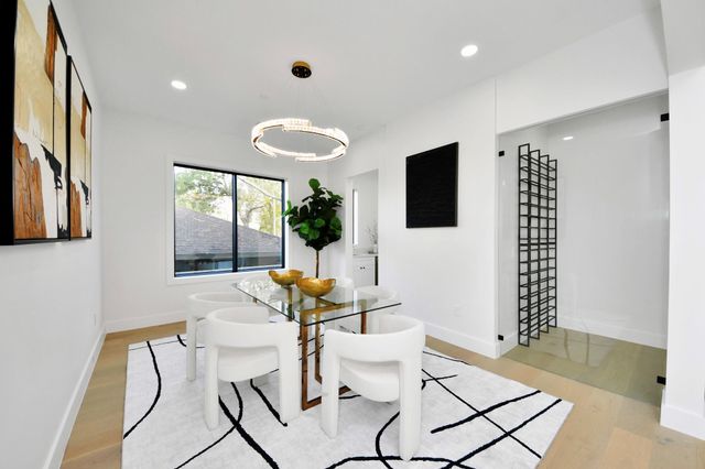 5115 Maple Street, Bellaire, TX 77401