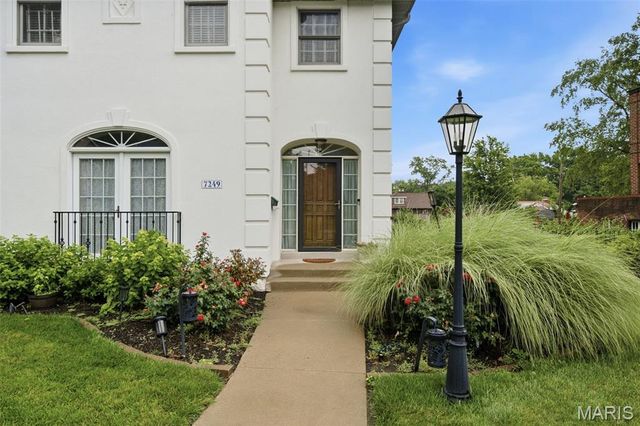 7249 Maryland Avenue, University City, MO 63130