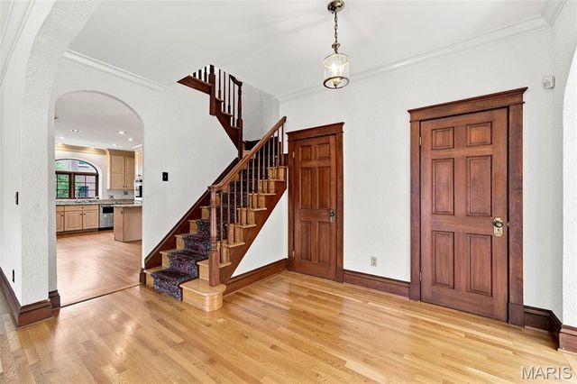 7249 Maryland Avenue, University City, MO 63130