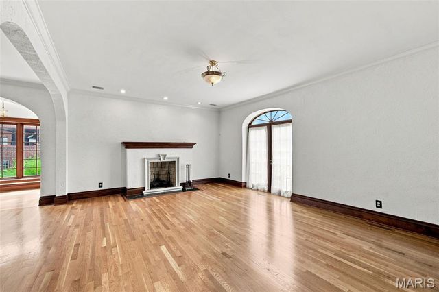 7249 Maryland Avenue, University City, MO 63130