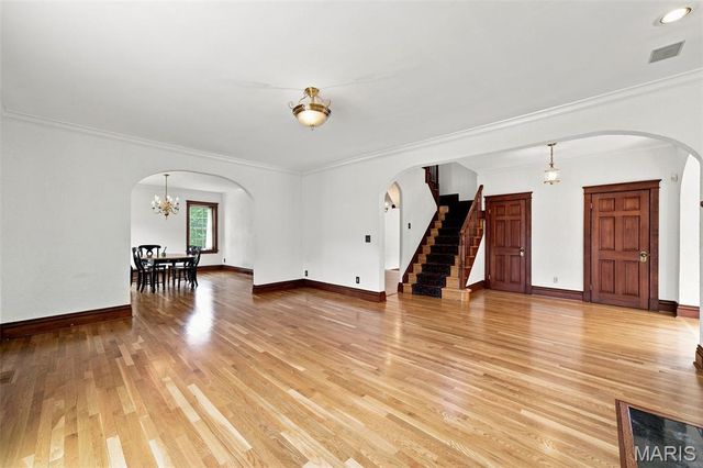 7249 Maryland Avenue, University City, MO 63130