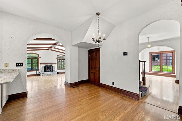 7249 Maryland Avenue, University City, MO 63130
