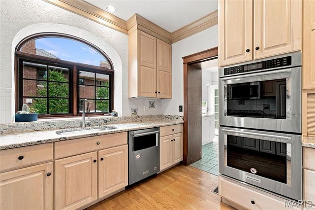 7249 Maryland Avenue, University City, MO 63130