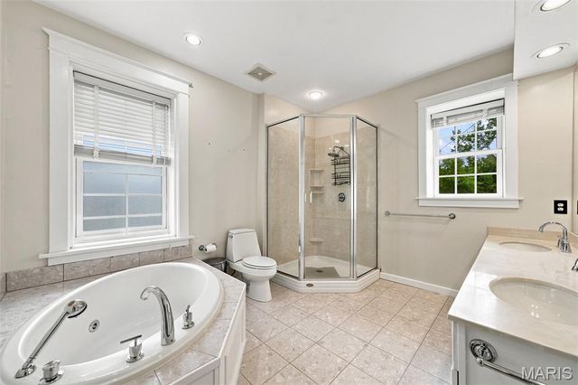 7249 Maryland Avenue, University City, MO 63130