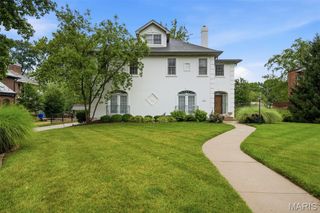 7249 Maryland Avenue, University City, MO 63130