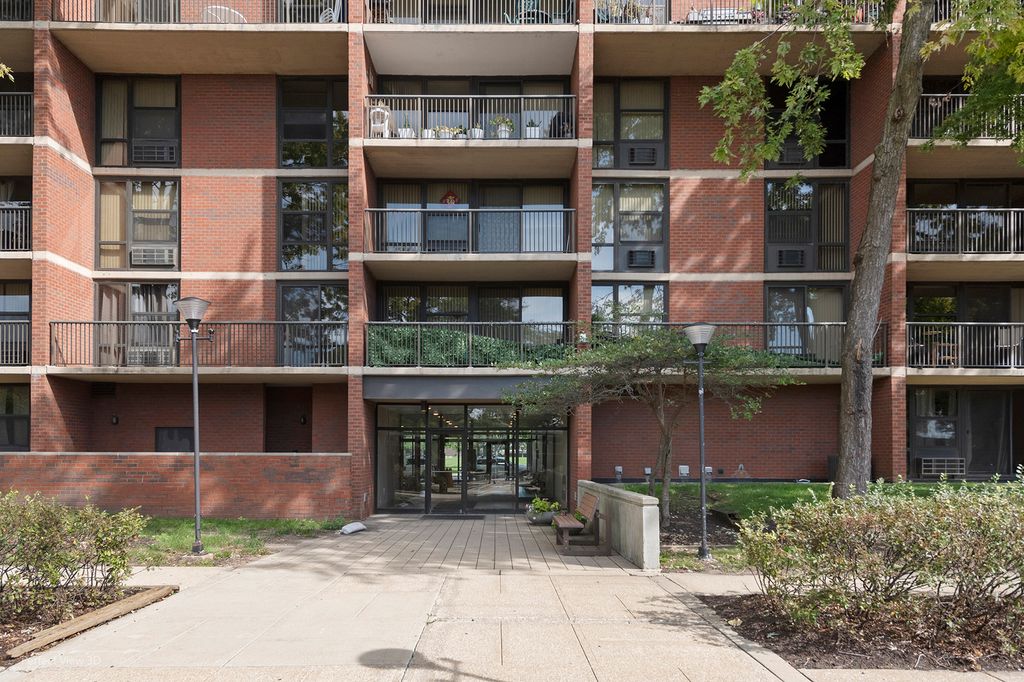 3021 S Michigan Avenue 407, Chicago, IL 60616