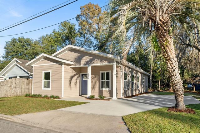 2016 NE 3RD AVENUE, Gainesville, FL 32641
