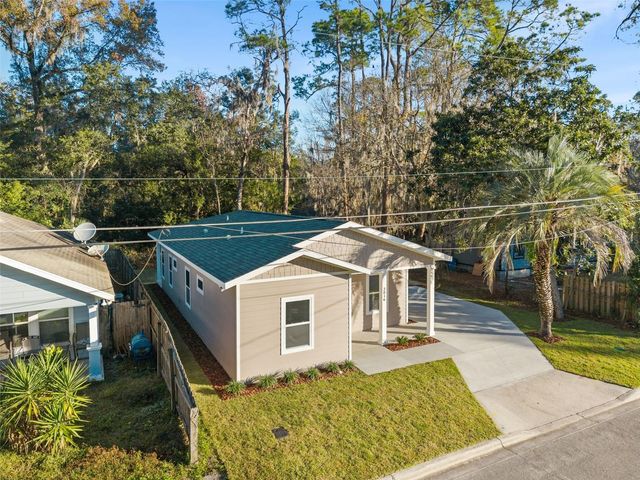2016 NE 3RD AVENUE, Gainesville, FL 32641