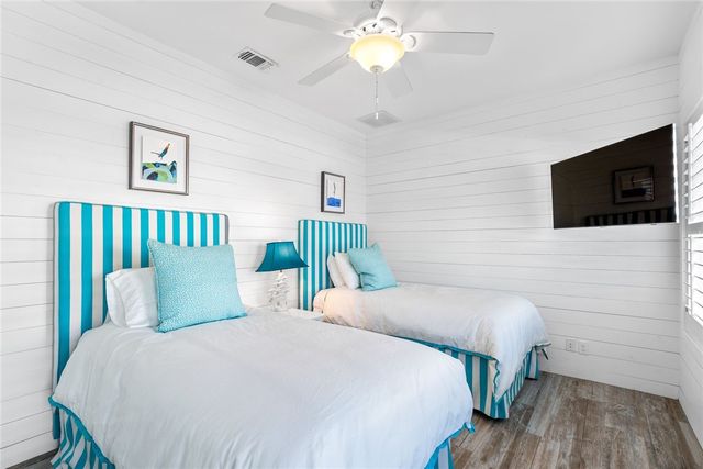 1024 Private Road D, Port Aransas, TX 78373