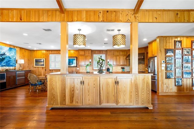 1024 Private Road D, Port Aransas, TX 78373