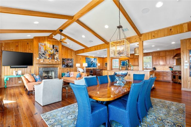 1024 Private Road D, Port Aransas, TX 78373