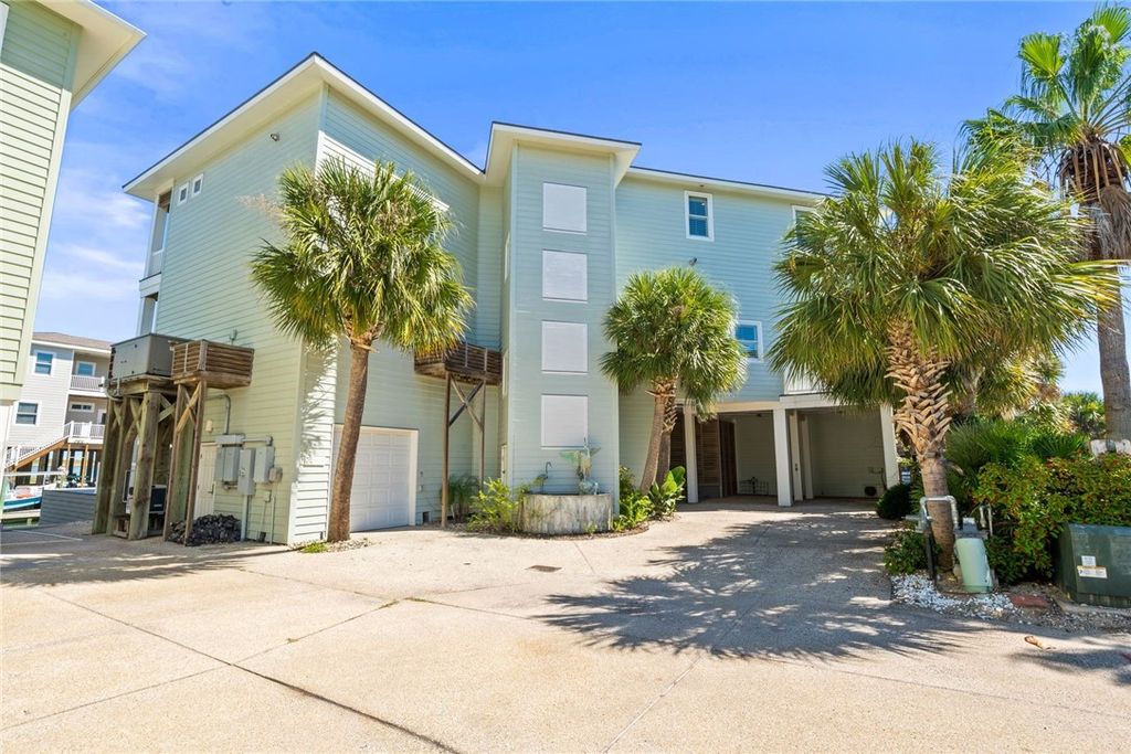 1024 Private Road D, Port Aransas, TX 78373