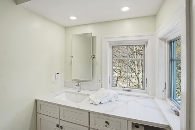 145 Cannon Point Road, Charlotte, VT 05445