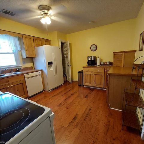 5848 Beechwalk DR, Virginia Beach, VA 23464