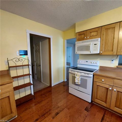5848 Beechwalk DR, Virginia Beach, VA 23464