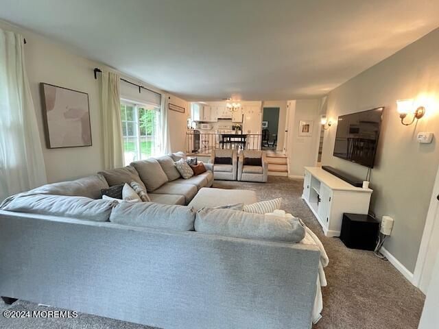 18 Hobart Street, Marlboro, NJ 07746