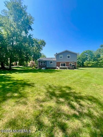 18 Hobart Street, Marlboro, NJ 07746