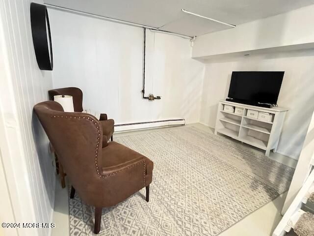 18 Hobart Street, Marlboro, NJ 07746