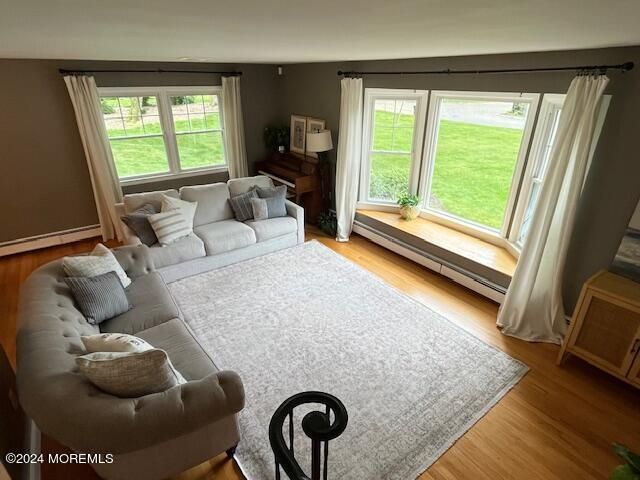 18 Hobart Street, Marlboro, NJ 07746