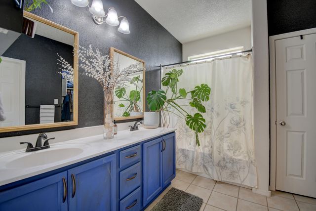 9416 Stormcloud Avenue NW, Albuquerque, NM 87120