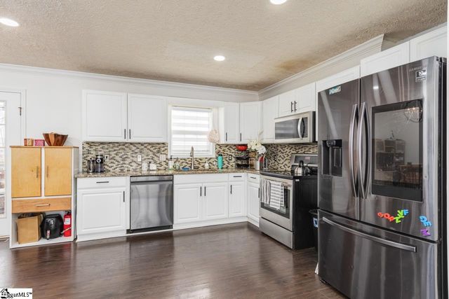 100 Mona Way, Greenville, SC 29611