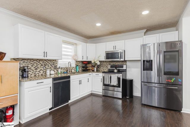 100 Mona Way, Greenville, SC 29611
