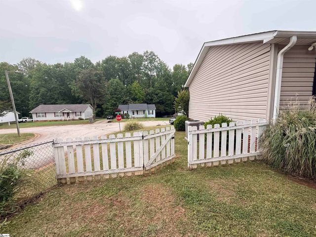 100 Mona Way, Greenville, SC 29611