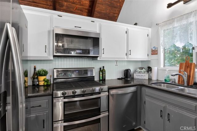338 Mittry Lane, Lake Arrowhead, CA 92352