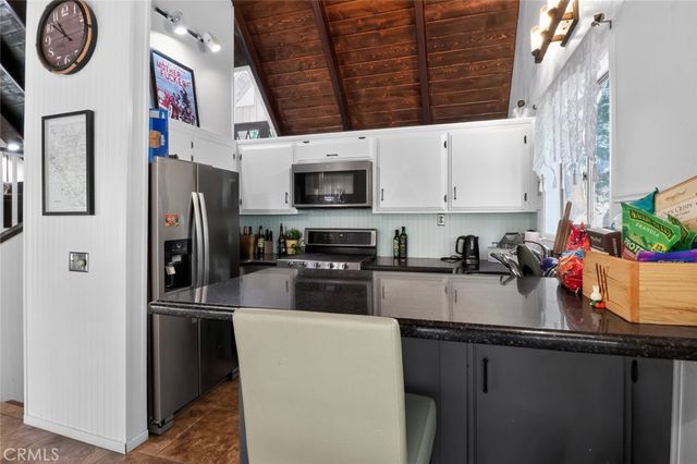 338 Mittry Lane, Lake Arrowhead, CA 92352