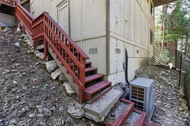 338 Mittry Lane, Lake Arrowhead, CA 92352