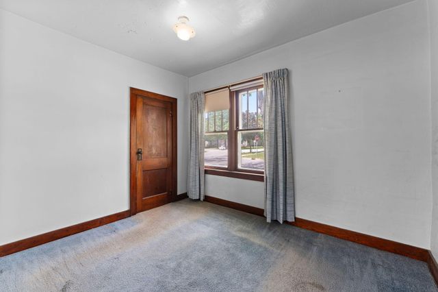 214 Center Street, Valparaiso, IN 46385