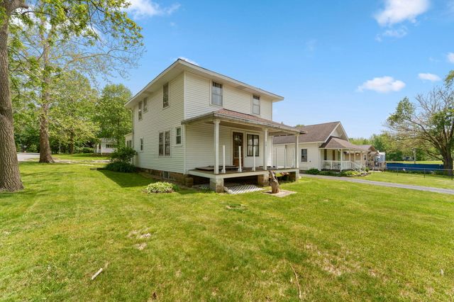 214 Center Street, Valparaiso, IN 46385