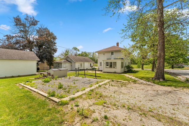 214 Center Street, Valparaiso, IN 46385
