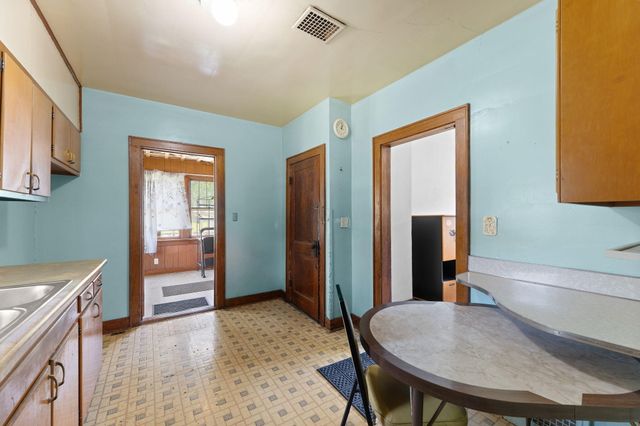 214 Center Street, Valparaiso, IN 46385