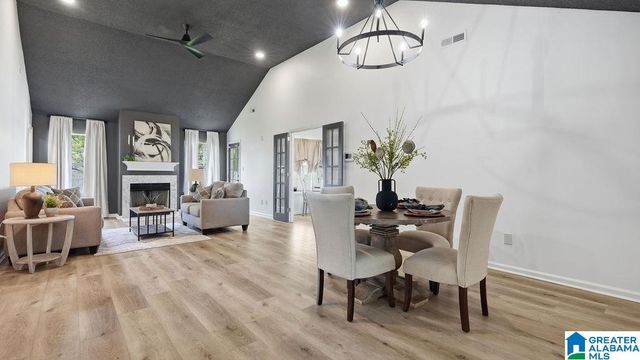 98 DEXTER AVENUE, Hueytown, AL 35023