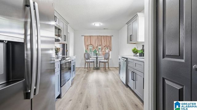 98 DEXTER AVENUE, Hueytown, AL 35023